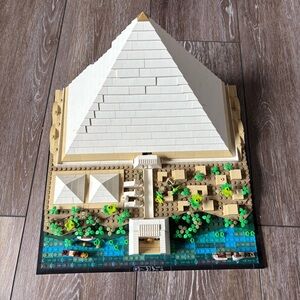 Lego Architecture Pyramid of Giza 21058